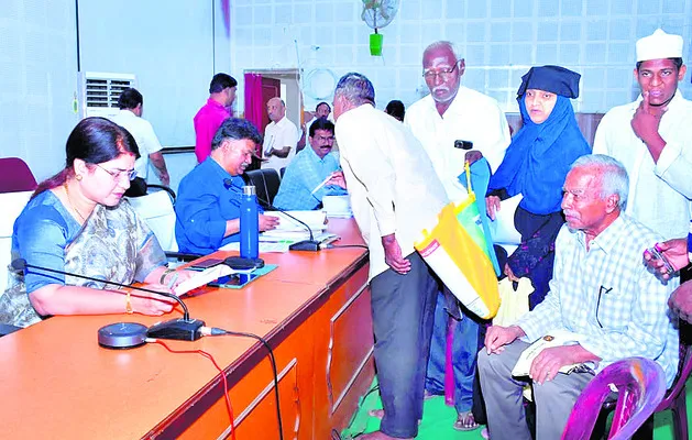 రీఓపెన్‌ అర్జీలపై ప్రత్యేక దృష్టి 