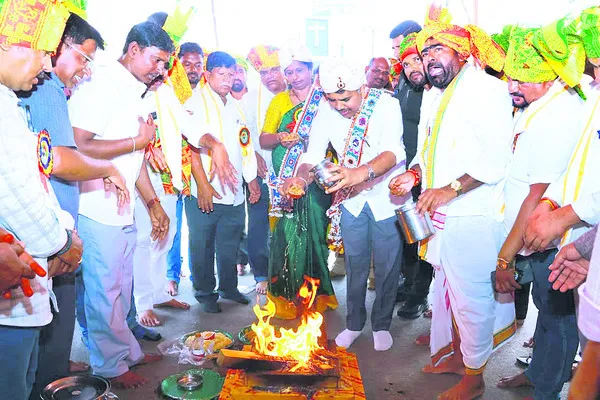 సంత్‌ సేవాలాల్‌ను ఆదర్శంగా తీసుకోవాలి