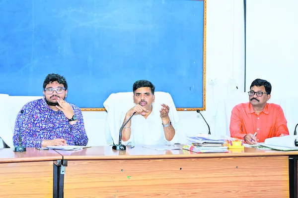 నీటి వనరులపై నివేదిక ఇవ్వండి 