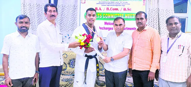 తైక్వాండో పోటీల్లో బంగారు పతకం