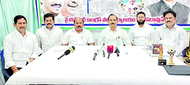 ప్రజలను ఏమార్చేందుకే లడ్డూపై చంద్రబాబు దుష్ప్రచారం 