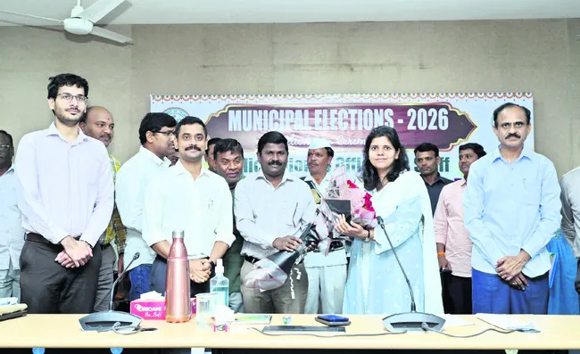 సమష్టి కృషితో ప్రశాంతంగా మున్సిపల్‌ ఎన్నికలు 