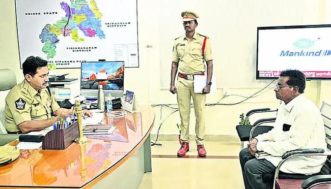 సకాలంలో స్పందించాలి 