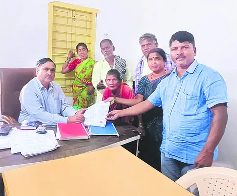 బతికుండగానే చనిపోయిందని.. 