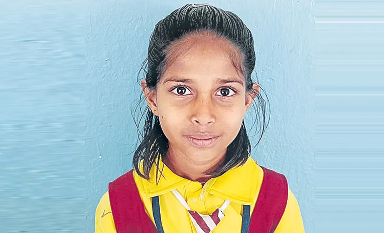 girl achieves 100 percent school attendance for second year
