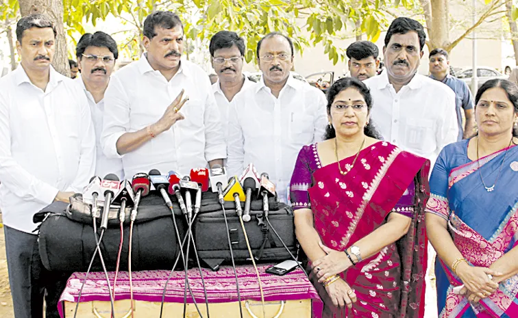 YSRCP Leader Botsa Satyanarayana Slams AP Govt Over Laddu Discussion