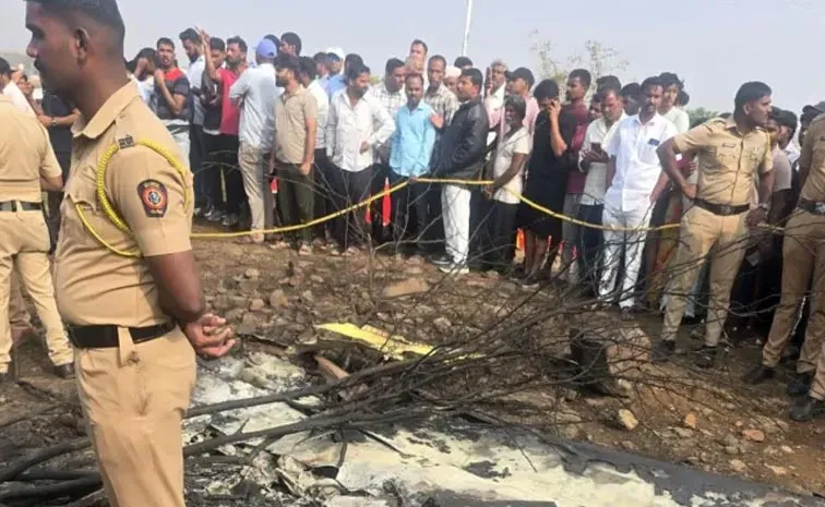 అజిత్‌ పవార్‌ విమాన ప్రమాదంపై డీజీసీఏ చర్యలు