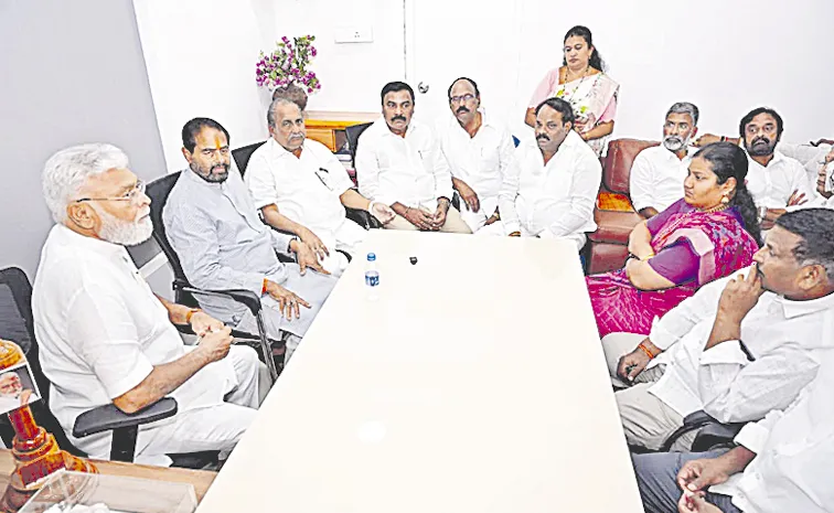 Padmanabham fires on Chandrababu government