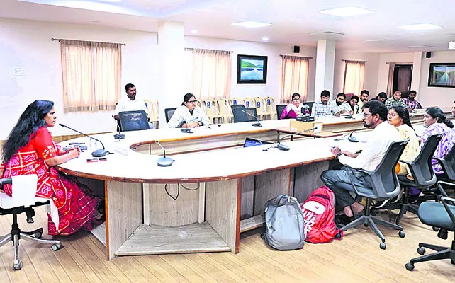 బహిరంగ మల విసర్జనను అరికట్టాలి 