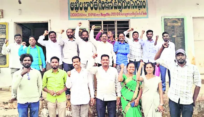 బాకై ్సట్‌పై స్పష్టమైన ప్రకటన చేయాలి