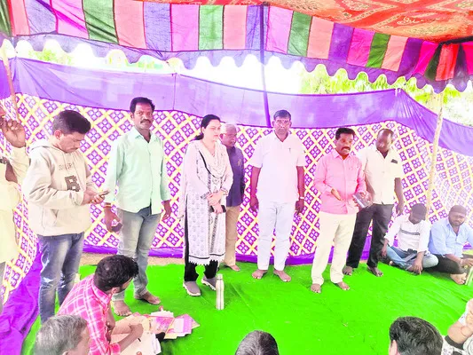 సమస్యల పరిష్కారానికి చొరవ చూపాలి