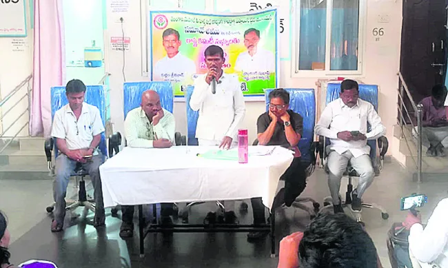 ఔట్‌సోర్సింగ్‌ కార్పొరేషన్‌ను ప్రభుత్వమే నిర్వహించాలి 