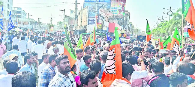 నిరసనలు ఉధృతం.. 