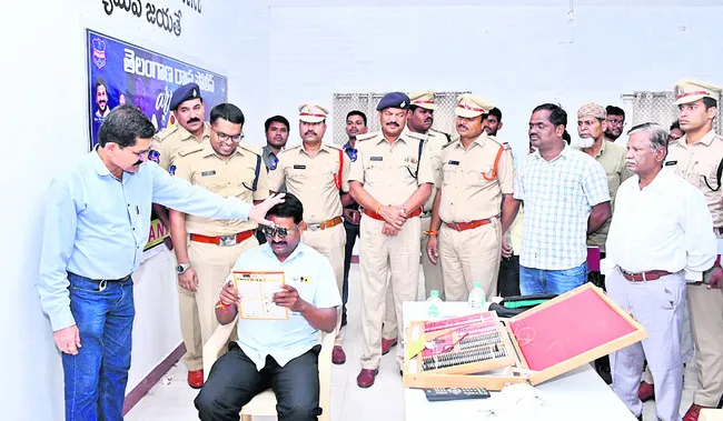 ప్రమాదాల నివారణలో డ్రైవర్ల పాత్ర కీలకం