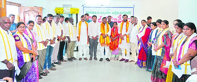 ఇంద్రేశంను ఆదర్శంగా తీర్చిదిద్దుదాం