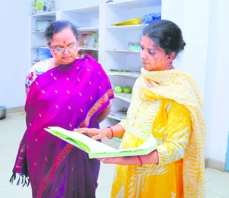 నాణ్యమైన ఆహారం అందించండి 