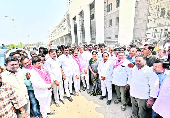 పదిశాతం పనులు కూడా చేయలె..