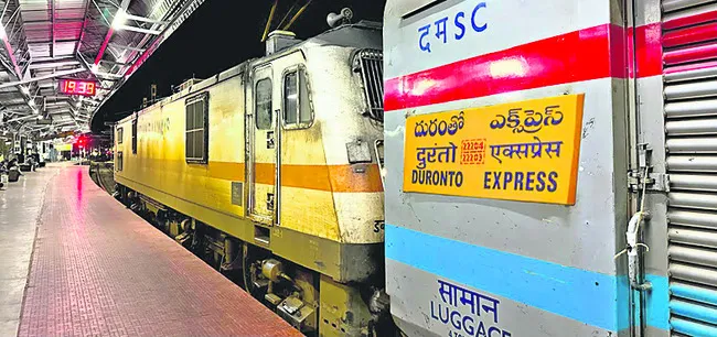 దురంతో ఎక్స్‌ప్రెస్‌ కోచ్‌ల్లో మార్పులు 