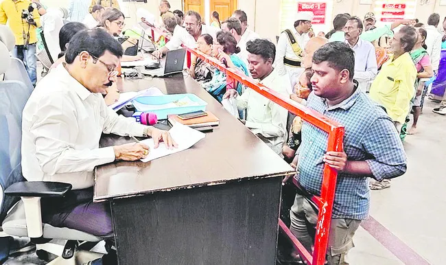 బెట్టింగ్‌ మామూళ్లే!