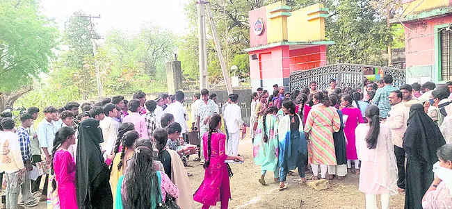 తొలిరోజు 172 మంది గైర్హాజరు