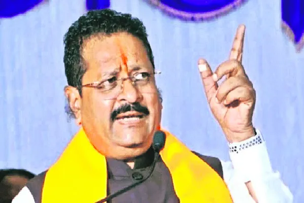 ఎమ్మెల్యే యత్నాళ్‌పై  సుమోటో కేసు 