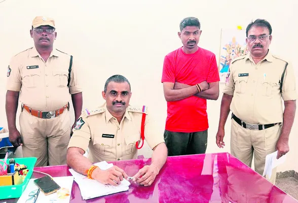 టీబీ డ్యాం నుంచి కొనసాగుతున్న నీటి విడుదల   