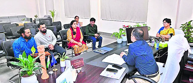 ‘క్యూమార్ట్‌’లో మిల్లెట్‌ యూనిట్‌ ఉత్పత్తులు