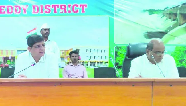 మున్సిపాలిటీల అభివృద్ధిపై దృష్టిసారించాలి