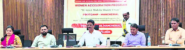 మహిళా సంఘాల వ్యాపార అభివృద్ధికి మద్దతు 