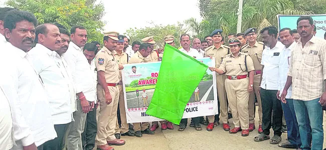 రోడ్డు ప్రమాదాల నివారణకు చర్యలు