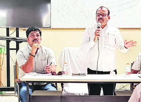 ఎకరాకు రూ.40.50 లక్షలు