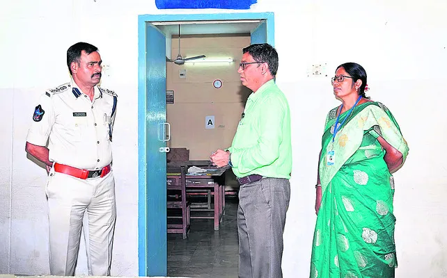 ఇంటర్‌ పరీక్ష కేంద్రాల వద్ద పటిష్ట భద్రత