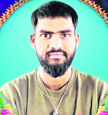 ఉరేసుకుని యువకుడి బలవన్మరణం 
