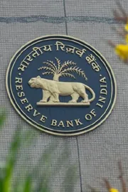 RBI Orders Banks to Remove Hidden Charges and Misleading App Tricks