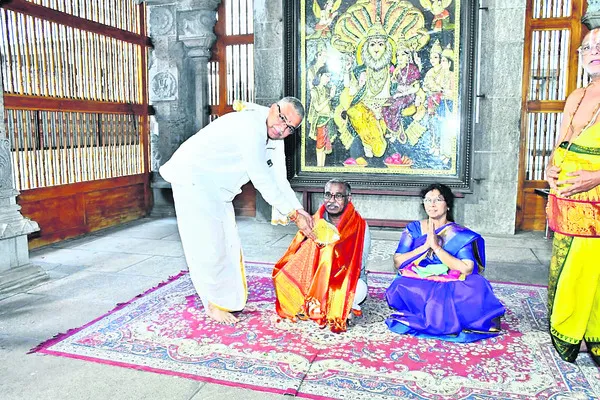 యాదగిరీశుడి సేవలో  ఉప లోకాయుక్త