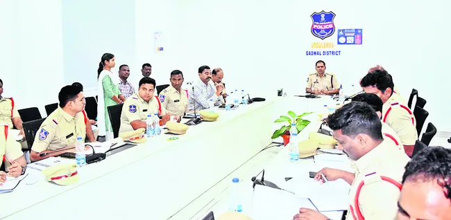 శాంతిభద్రతలకు విఘాతం కలిగిస్తే చర్యలు 