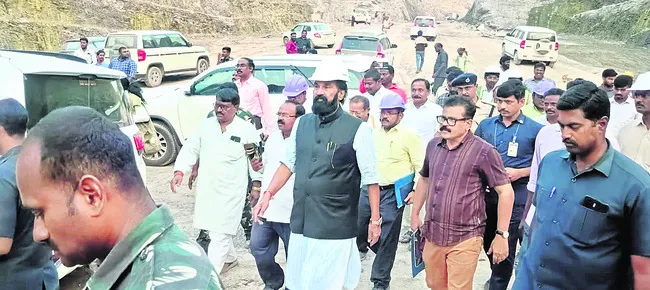 సెప్టెంబర్‌లోగా లిప్టు పనులు ముగించాలి 
