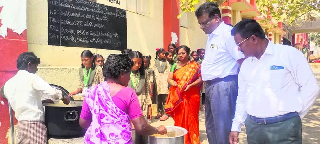 పరీక్షలపై తప్పుడు  ప్రచారం తగదు 