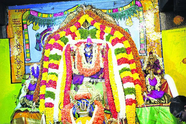 కదిరికి వెళ్దాం..  ఖాద్రీశున్ని చూద్దాం 