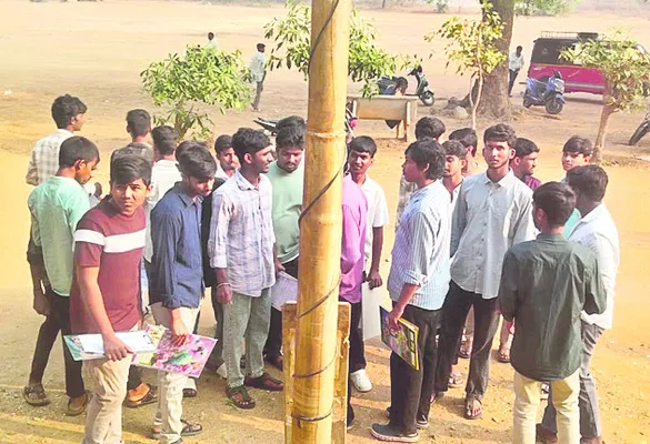 రెండోరోజు 98.26 శాతం హాజరు 