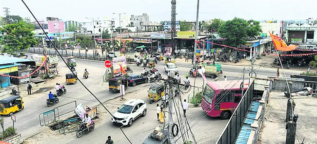 ఇంకెన్ని ప్రాణాలు పోవాలి?