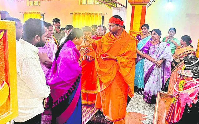 ఆశ్రమాభివృద్ధికి కృషి చేస్తా