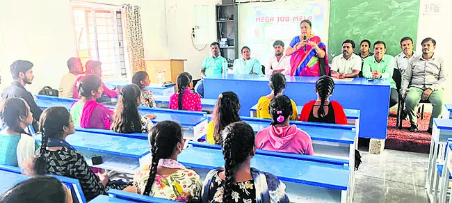 కొలువుల వారధి