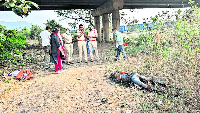 గుర్తుతెలియని వ్యక్తి మృతదేహం లభ్యం 