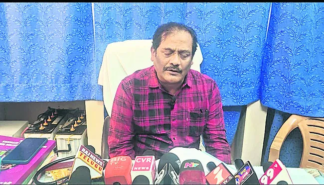 పాముకాటుతో బాలుడి మృతిపై సమగ్ర విచారణ 