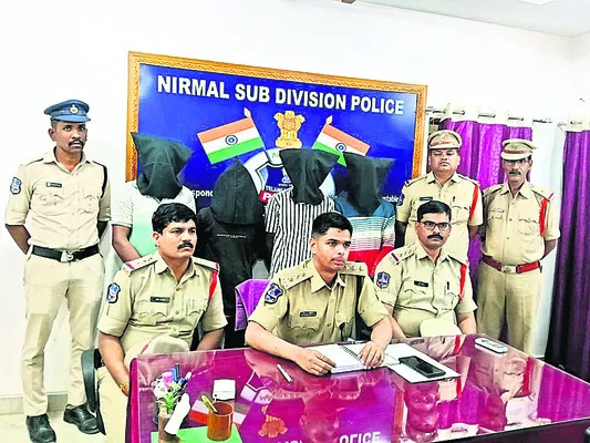 వరుస చోరీలు చేస్తున్న దొంగలు రిమాండ్‌
