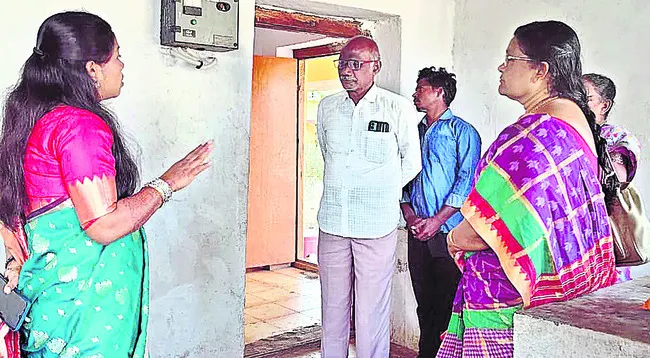 విద్యార్థుల ఆరోగ్యంపై  అప్రమత్తం కావాలి 