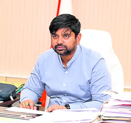 అభివృద్ధి పనులు వేగవంతం చేయాలి 