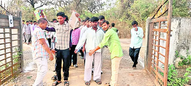 84 మంది గైర్హాజరు