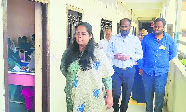 విద్యార్థులు ఇబ్బంది పడొద్దు